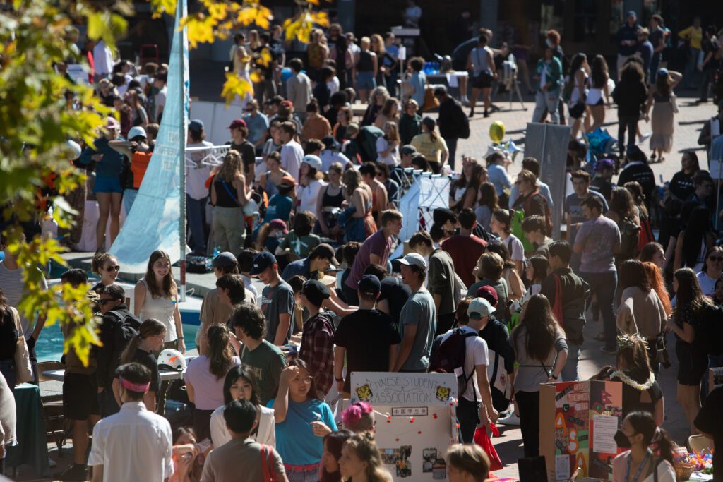 Hundreds of new and returning students gathered at the Fall Info Fair as students set up booths to advertise their clubs.