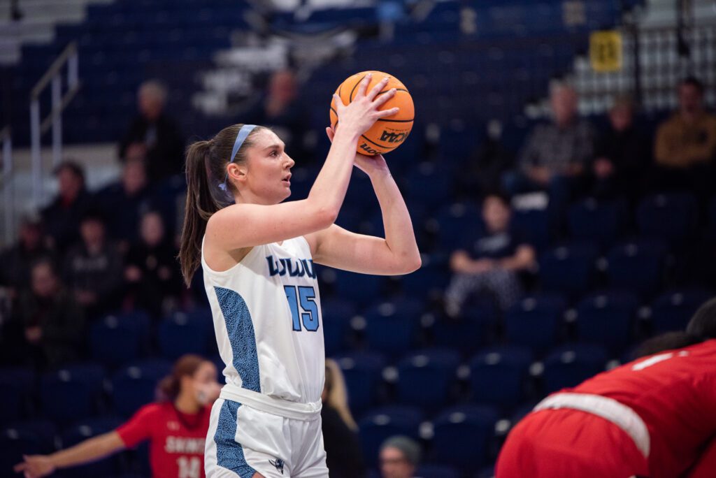 Walling gets ready for a free throw.