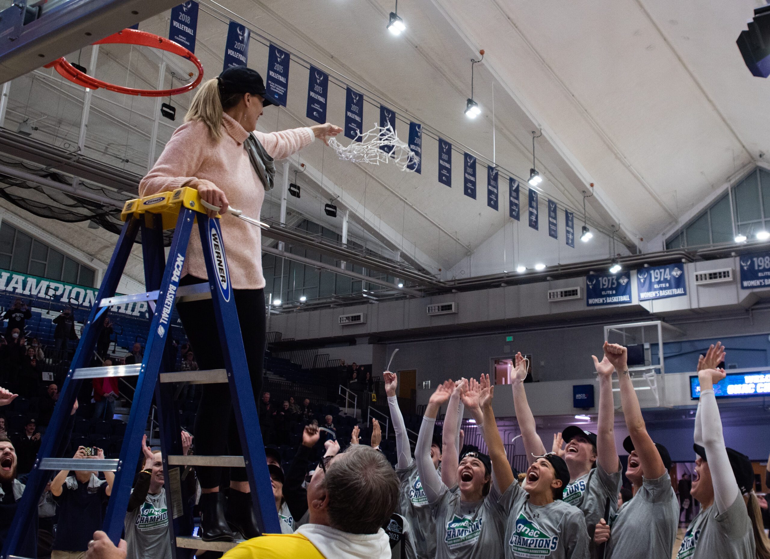 Standing atop a legendary ladder of hoops success Cascadia Daily