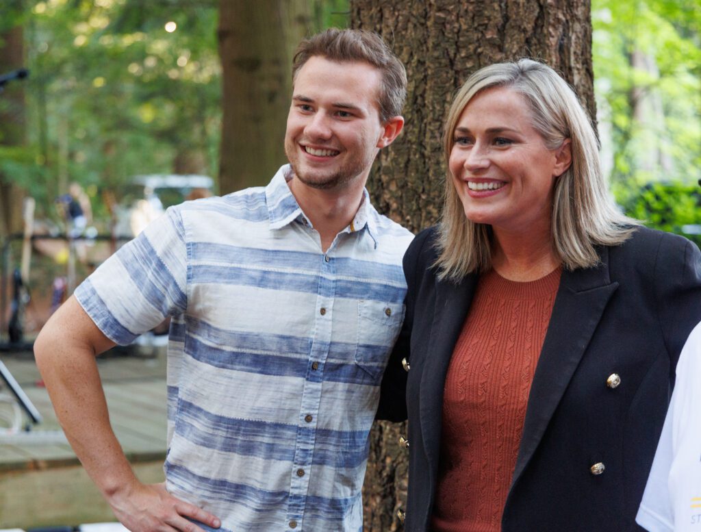 State Sen. Simon Sefzik and U.S. Senate candidate Tiffany Smiley take a photo together.