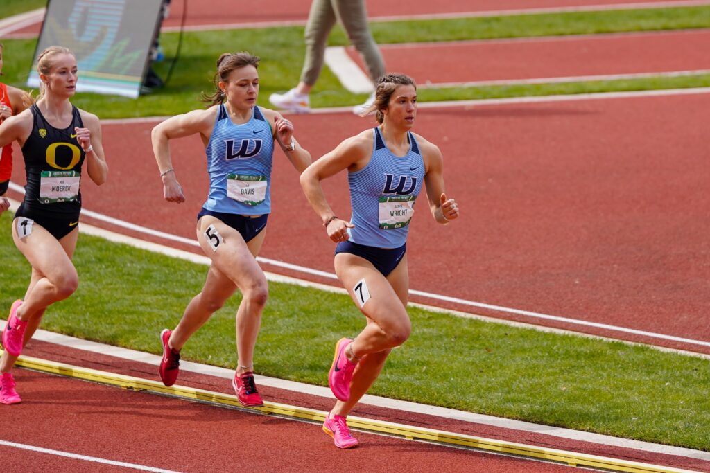 Western Washington University sophomore distance runner Sophie Wright ahead of her competitors and teammate.