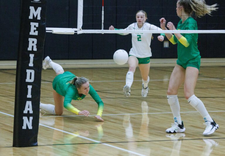 Lynden's Grace Rice dives for the ball.