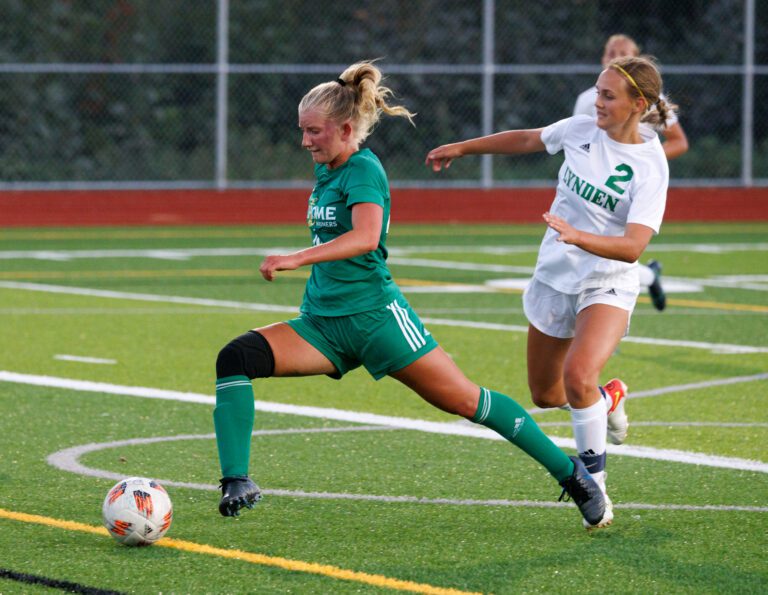 Sehome’s Kaari Little drives the ball past a defender.