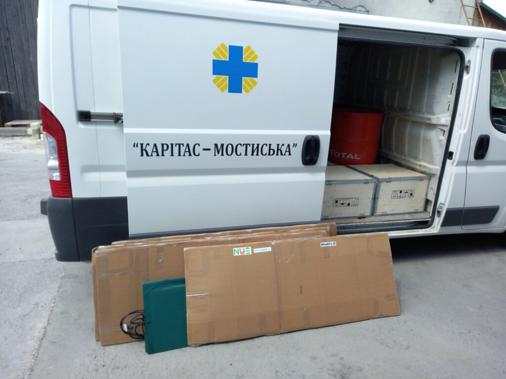 NUE solar panels and portable solar generators being delivered in Ukraine.