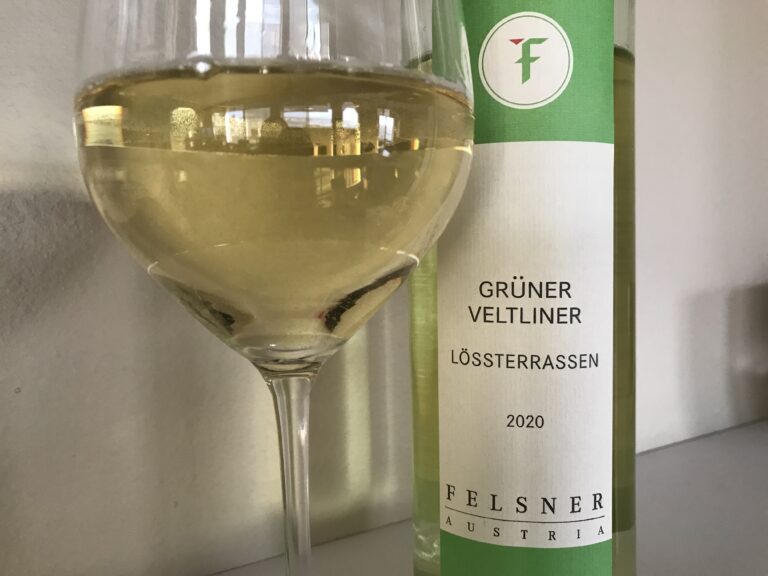 The 2020 Felsner Lossterrassen Gruner Veltliner from Austria poured inside a large wine glass.