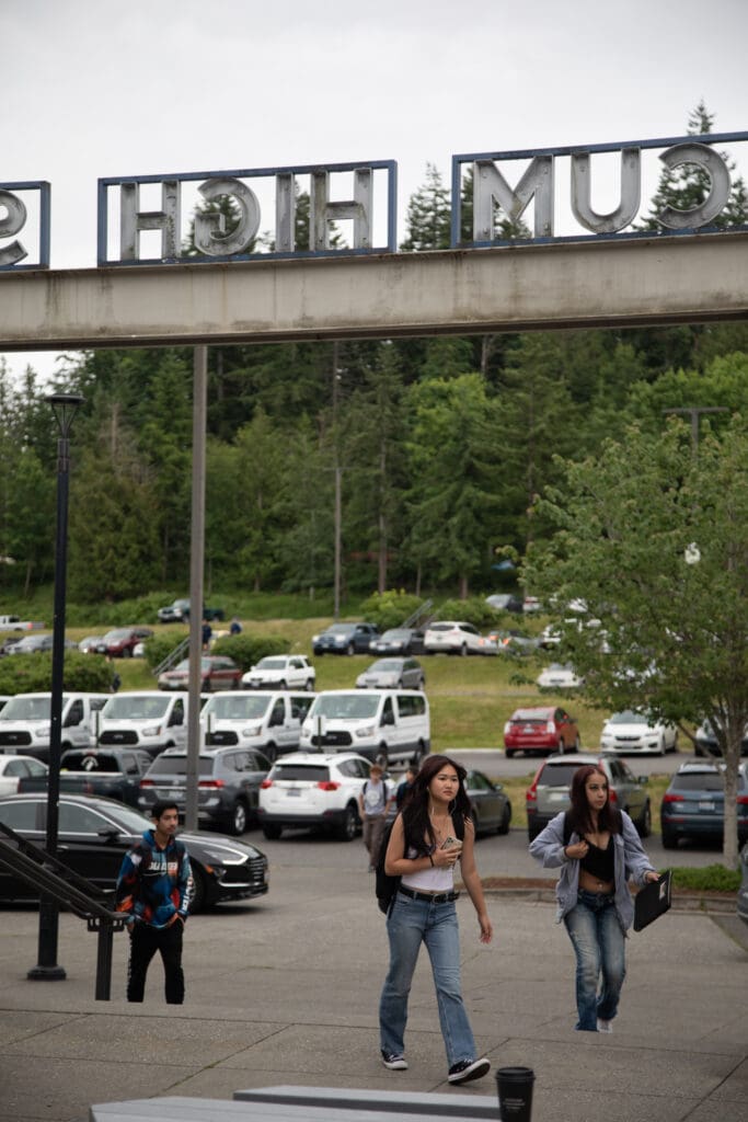 Students arrive at Squalicum on the last day of school.