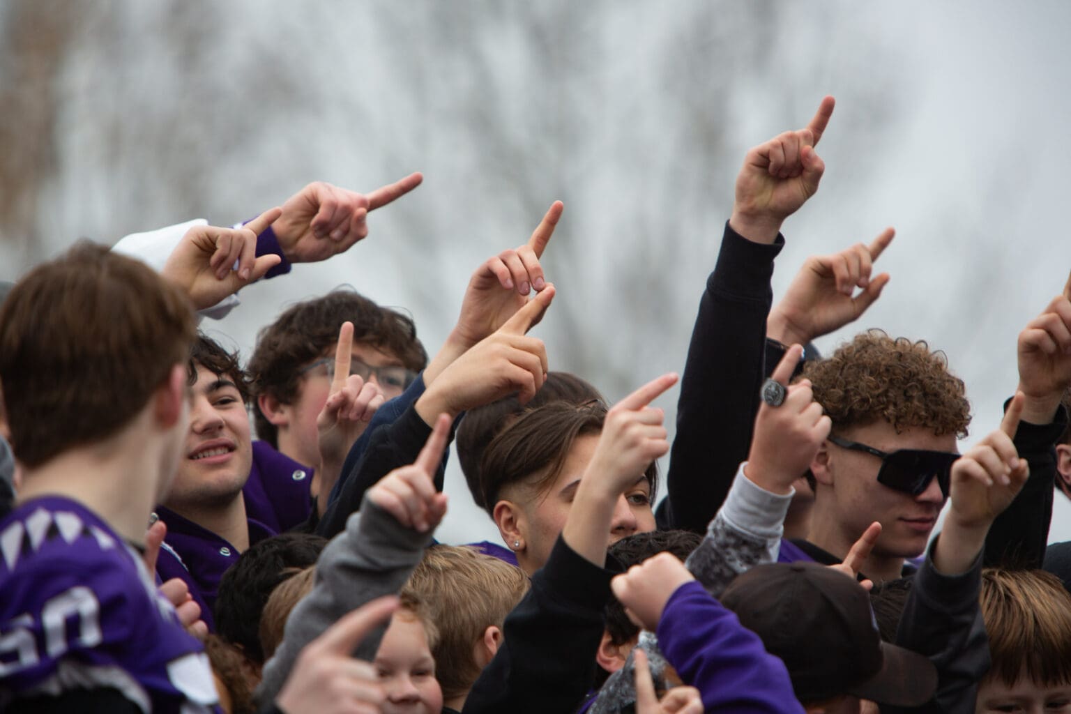 The Seahawks crowd signal their No. 1 status.