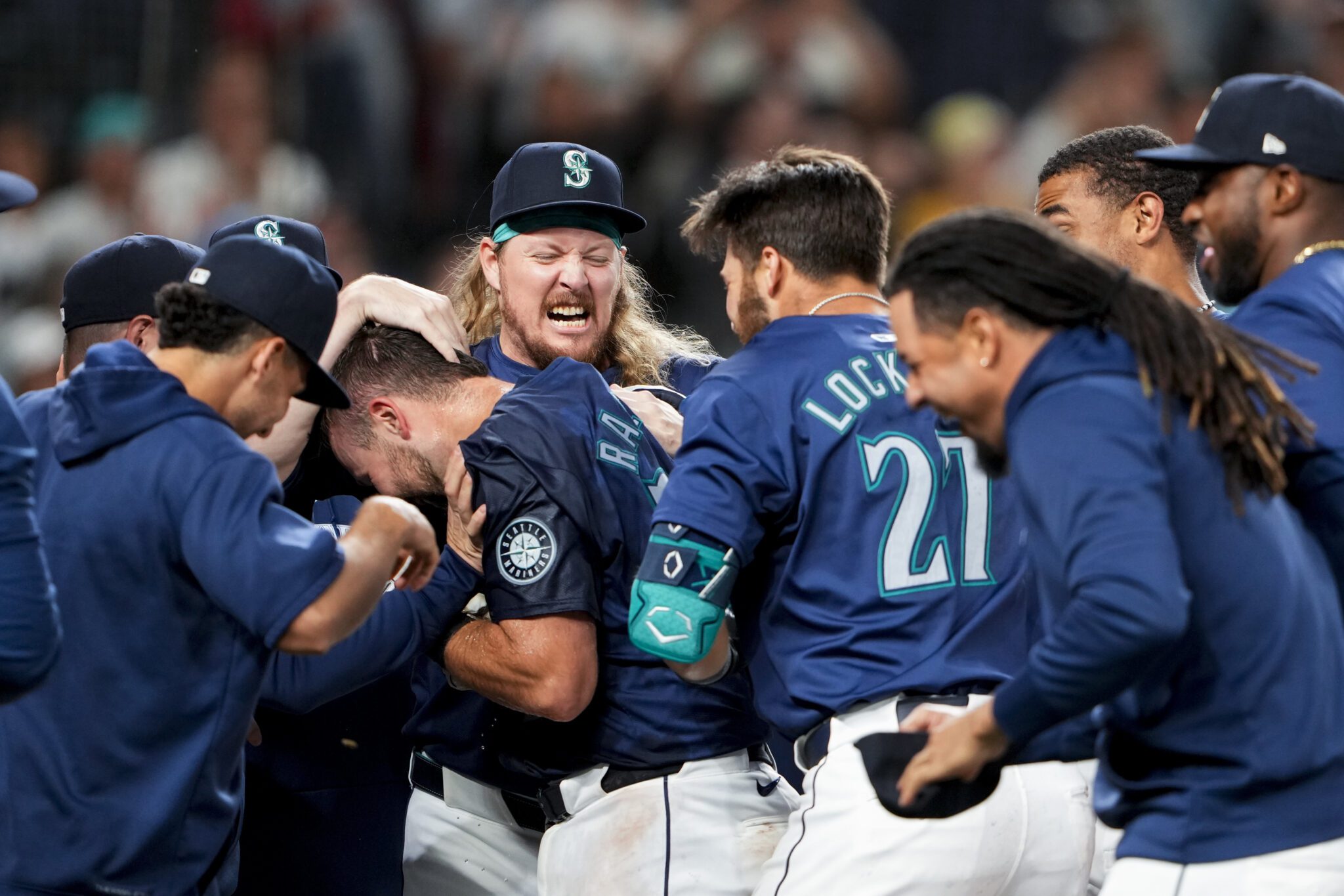 Raleigh hits walk-off grand slam as Mariners rally late to beat White ...