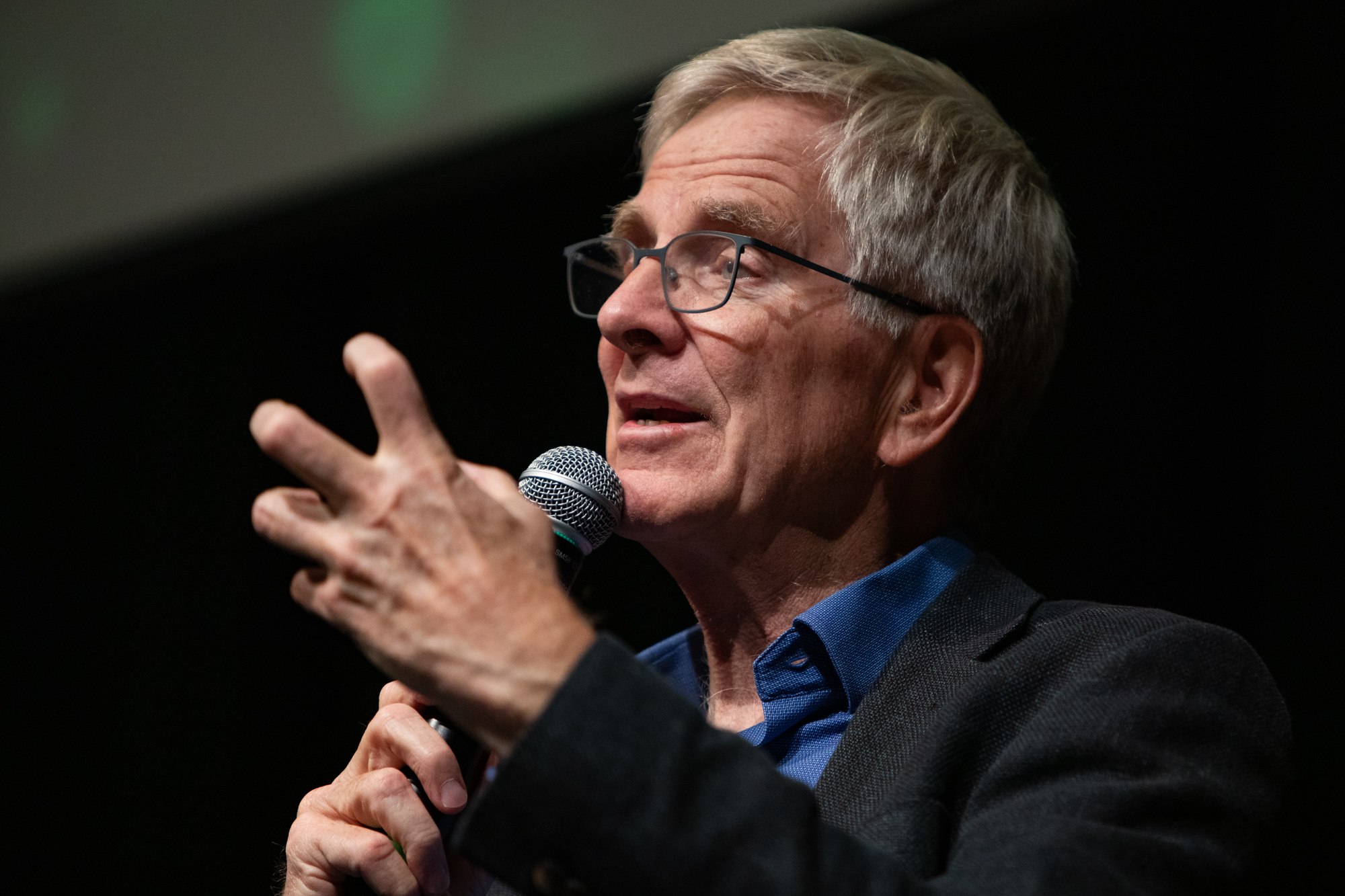 In Bellingham town hall, travel guru Rick Steves turns attention to fighting fascism | Cascadia Daily News