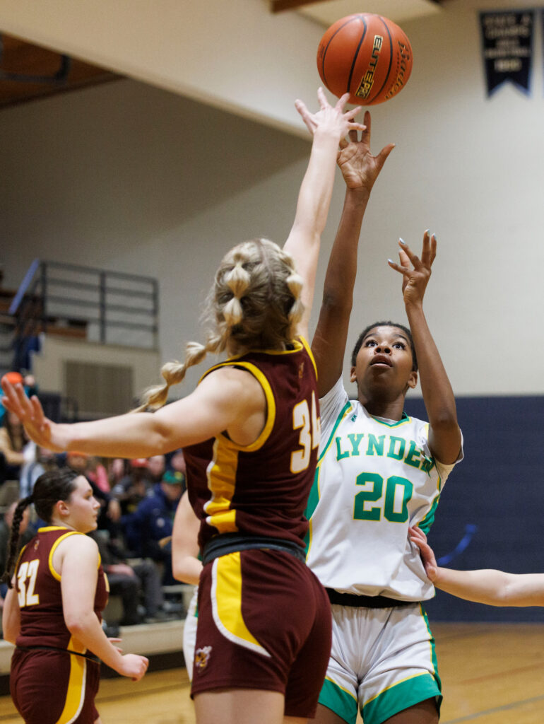 Lynden’s Kiki York throws up a shot over a White River defender.