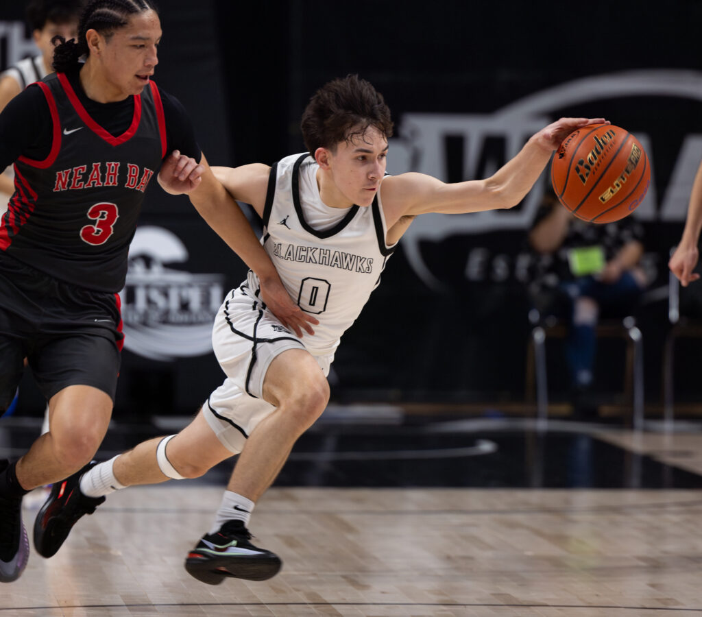 Junior guard Jerome Toby breaks away from a Neah Bay defender.